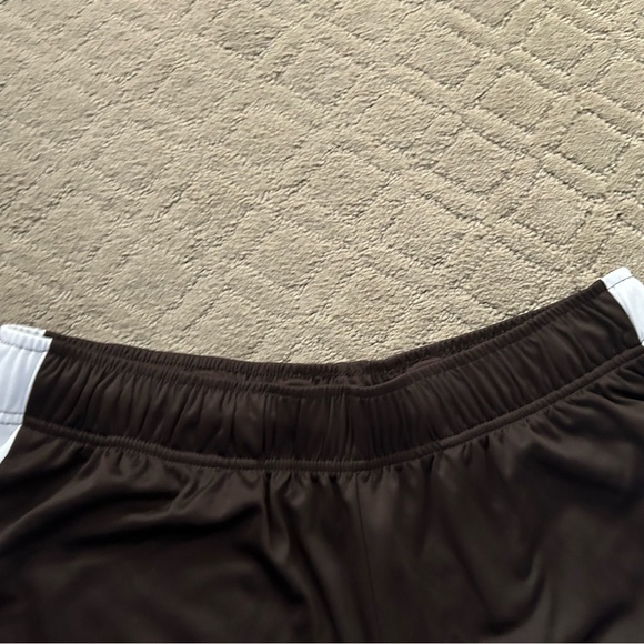 Cleveland Brown men shorts size L - Picture 5 of 7